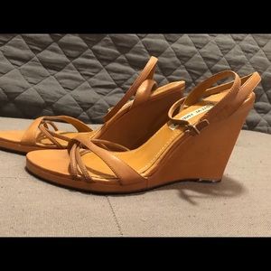 Steve Madden Strappy Tan Wedges